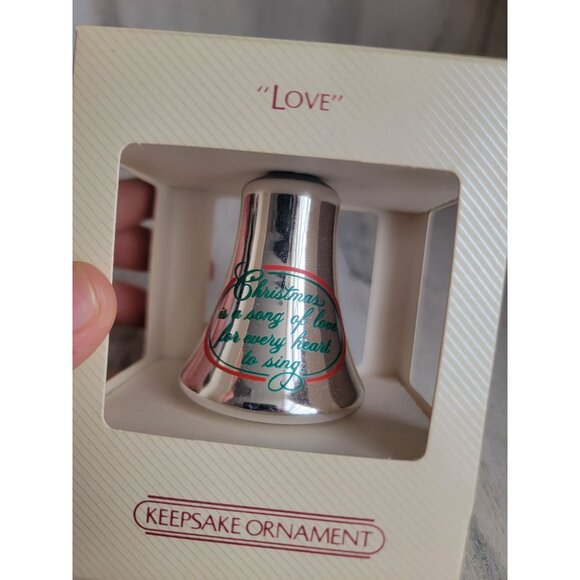 Hallmark love glass 1983 Bell ornament Xmas vintage - Picture 2 of 5